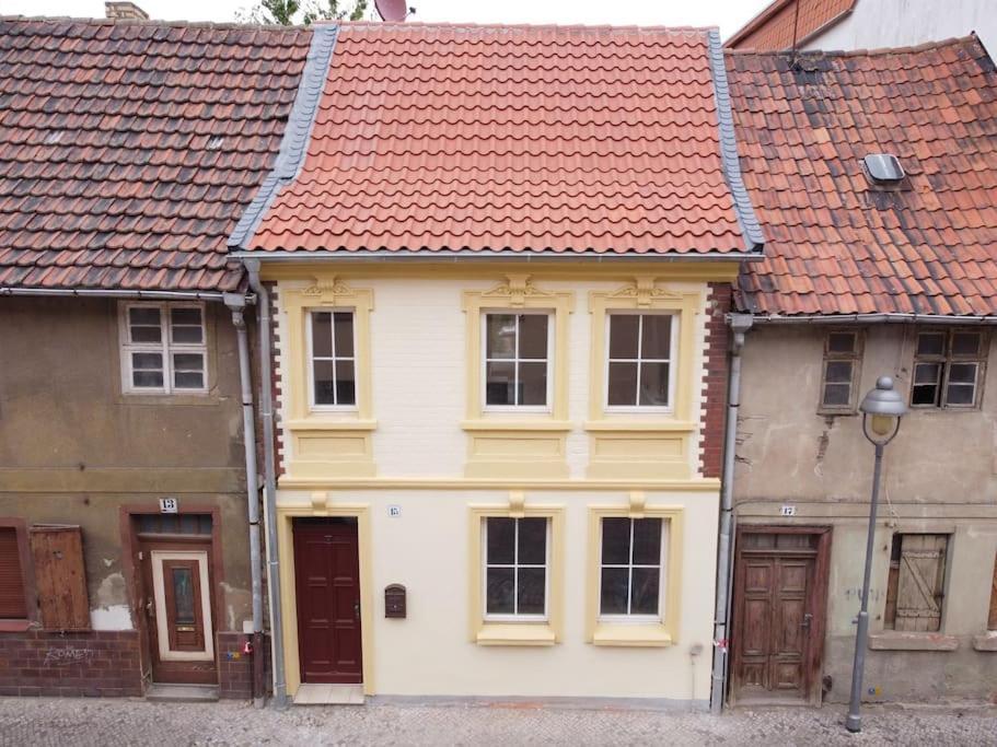 Altstadt-Apartment & Fewo Og Fuer Max 3 Pers Халденслебен Екстериор снимка